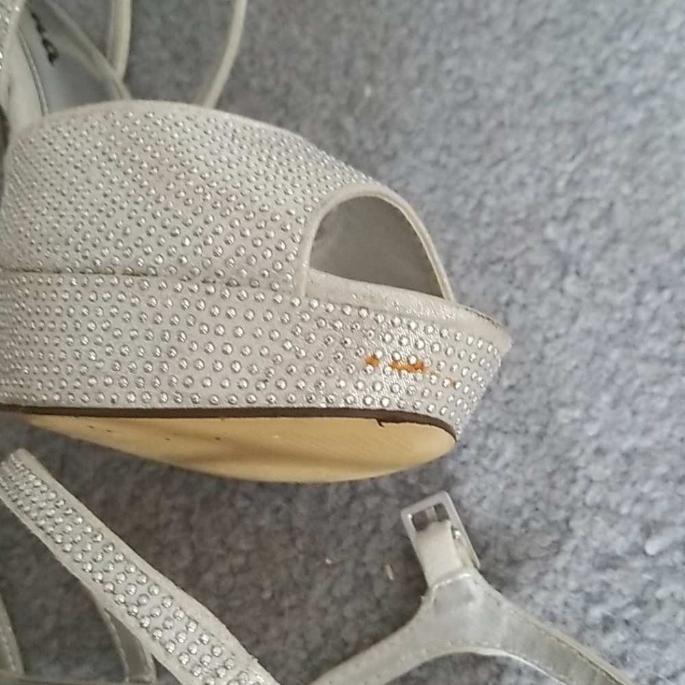 Silver sandals - Picture 5 of 6